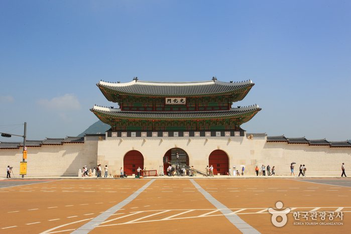 Gwanghwamun gate at Gyeongbokgung Palace